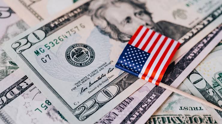US Dollar Remains Strong Amid Global Market Uncertainty