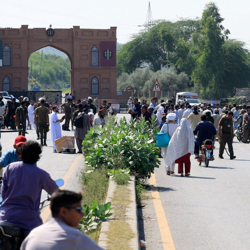 SEO Title: PTI Islamabad Long March Delayed New Date October 4
